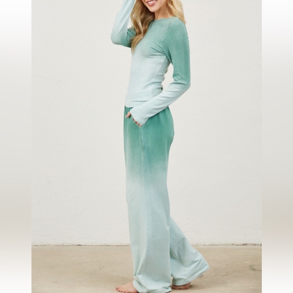 Boho Chic Ombre Tie Dye Wide Leg Pants and Top Set - Picture 3 of 5